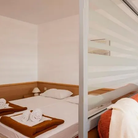 Hostin Roza Duga Uvala Lägenhet *