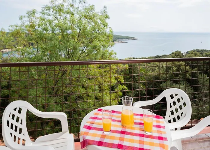 Hostin Roza Duga Uvala * Krnica