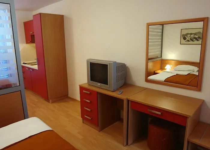 Hostin Roza Duga Uvala * Krnica