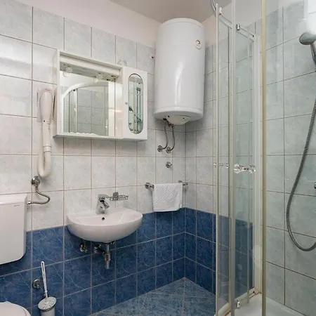 Hostin Roza Duga Uvala Apartmán *